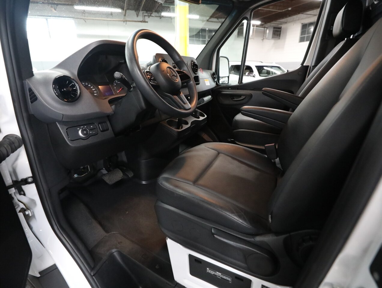 2023 Mercedes-Benz Sprinter 2500 - Photo 24 - Addison, IL 60101