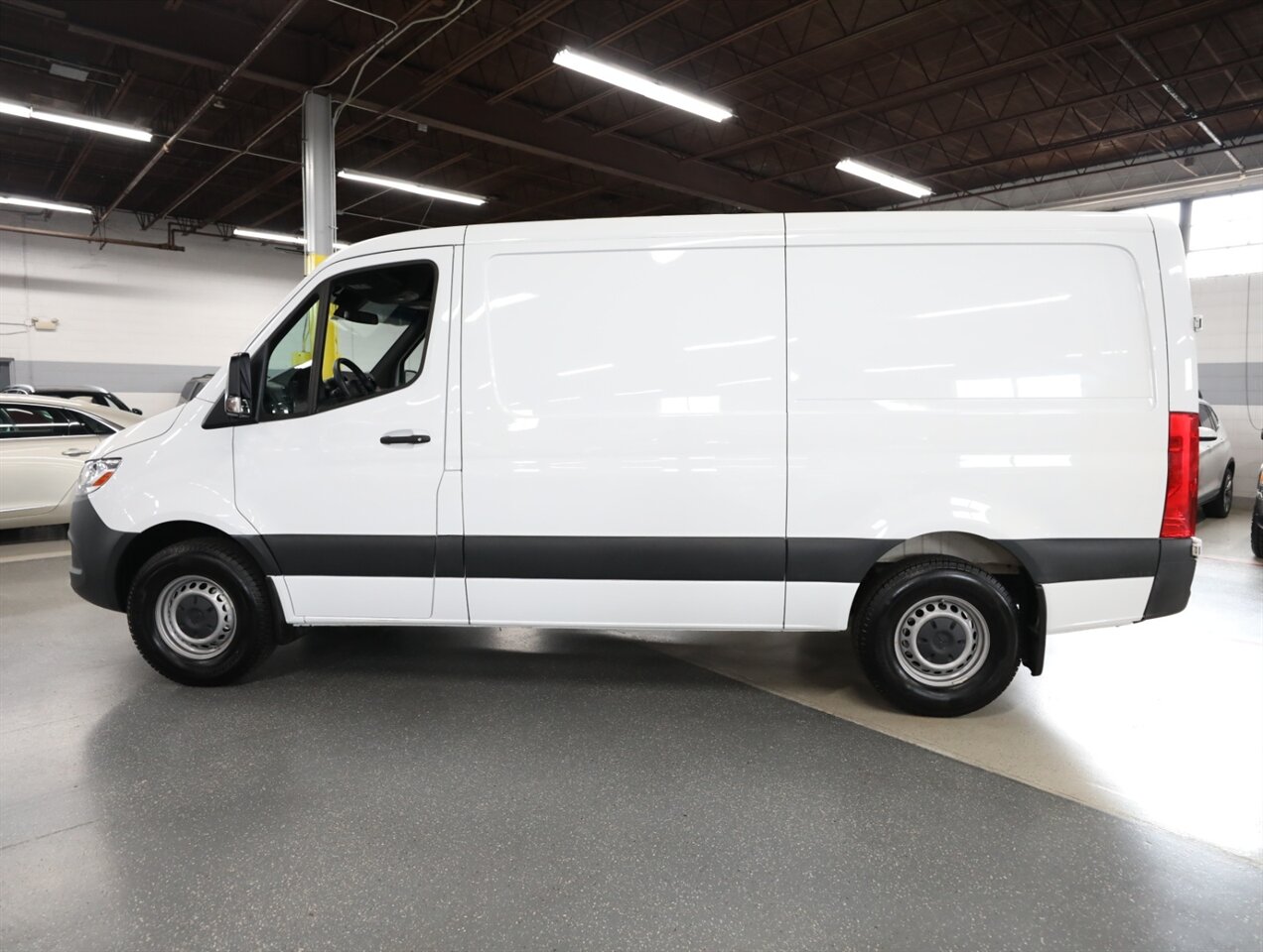 2023 Mercedes-Benz Sprinter 2500 - Photo 13 - Addison, IL 60101
