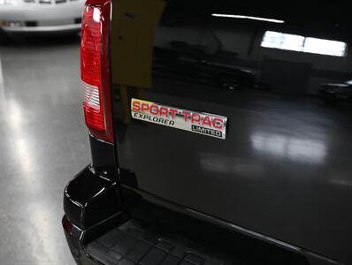 2010 Ford Explorer Sport Trac Limited   - Photo 12 - Addison, IL 60101