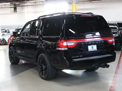 2017 Lincoln Navigator Select 4X4   - Photo 14 - Addison, IL 60101