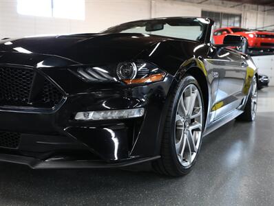 2019 Ford Mustang GT Premium Convertible   - Photo 5 - Addison, IL 60101