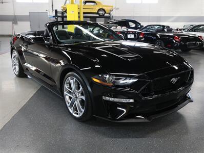 2019 Ford Mustang GT Premium Convertible   - Photo 7 - Addison, IL 60101