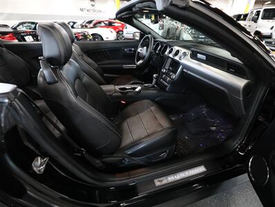 2019 Ford Mustang GT Premium Convertible   - Photo 20 - Addison, IL 60101