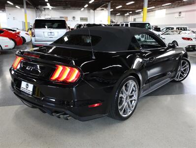 2019 Ford Mustang GT Premium Convertible   - Photo 38 - Addison, IL 60101