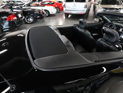 2019 Ford Mustang GT Premium Convertible   - Photo 17 - Addison, IL 60101