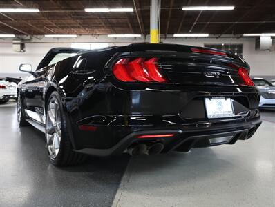 2019 Ford Mustang GT Premium Convertible   - Photo 13 - Addison, IL 60101