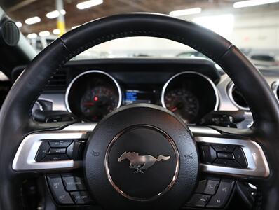2019 Ford Mustang GT Premium Convertible   - Photo 33 - Addison, IL 60101