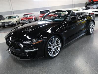 2019 Ford Mustang GT Premium Convertible   - Photo 4 - Addison, IL 60101