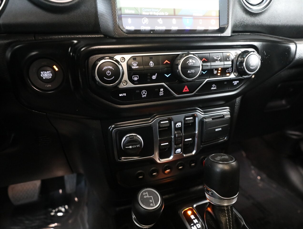 2023 Jeep Wrangler Sahara 4-Door 4x4 - Photo 42 - Addison, IL 60101