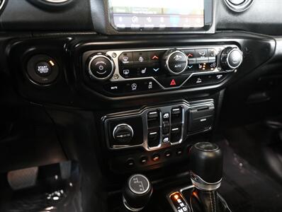 2023 Jeep Wrangler Sahara 4-Door 4x4 - Photo 42 - Addison, IL 60101