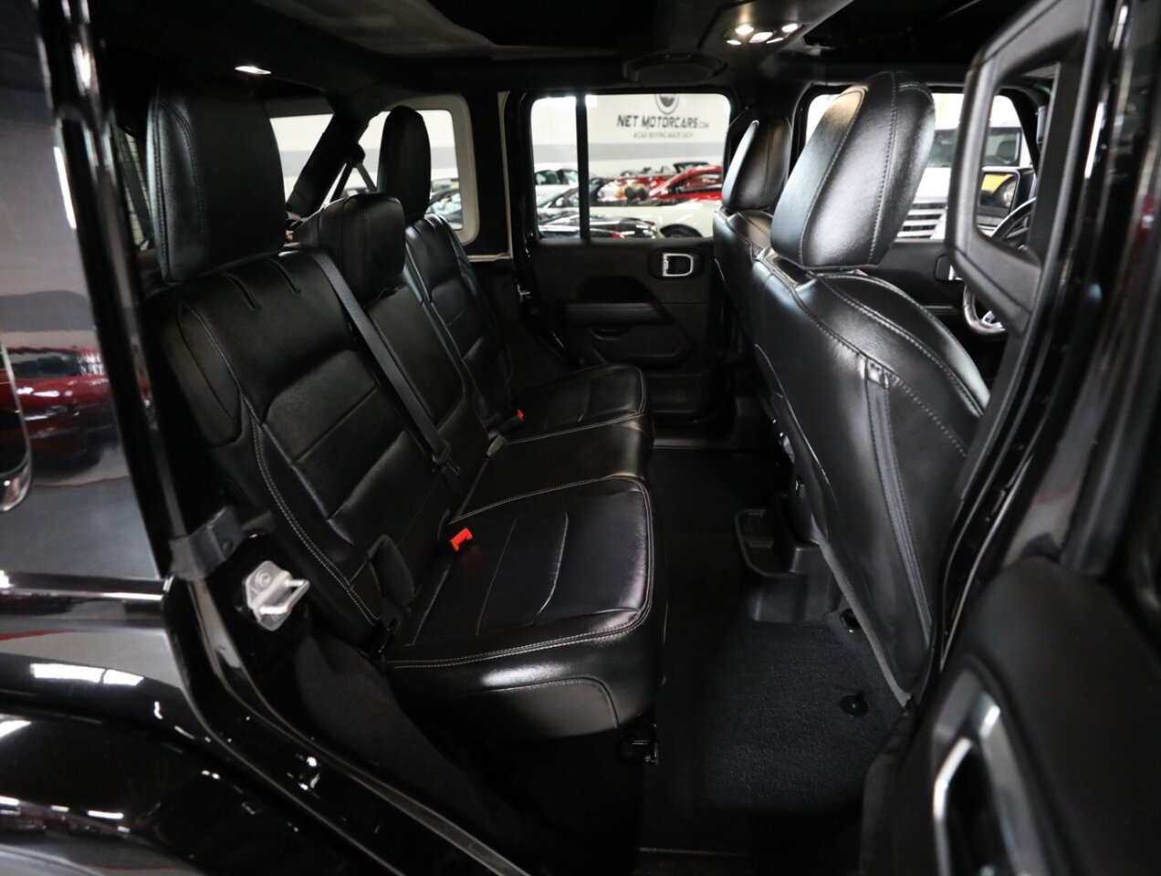 2023 Jeep Wrangler Sahara 4-Door 4x4 - Photo 24 - Addison, IL 60101