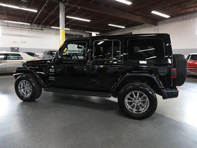 2023 Jeep Wrangler Sahara 4-Door 4x4 - Photo 17 - Addison, IL 60101