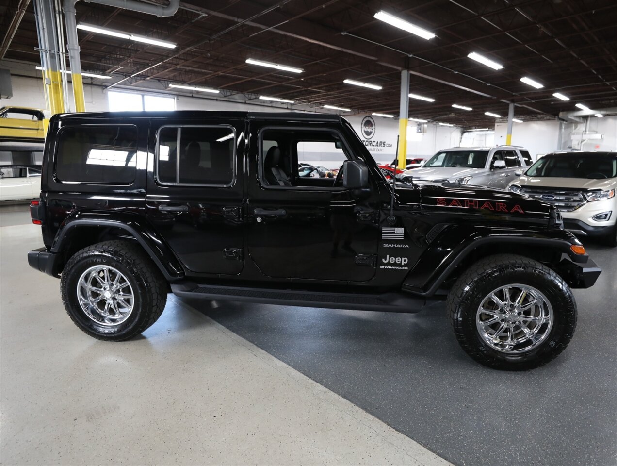 2023 Jeep Wrangler Sahara 4-Door 4x4 - Photo 10 - Addison, IL 60101