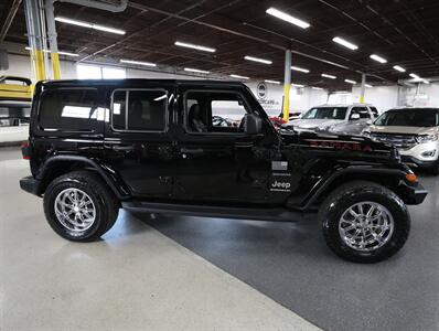 2023 Jeep Wrangler Sahara 4-Door 4x4 - Photo 10 - Addison, IL 60101