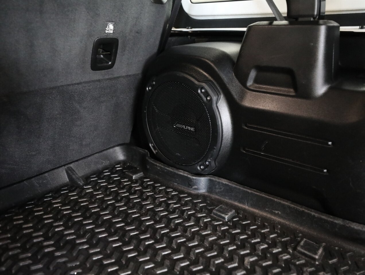 2023 Jeep Wrangler Sahara 4-Door 4x4 - Photo 26 - Addison, IL 60101