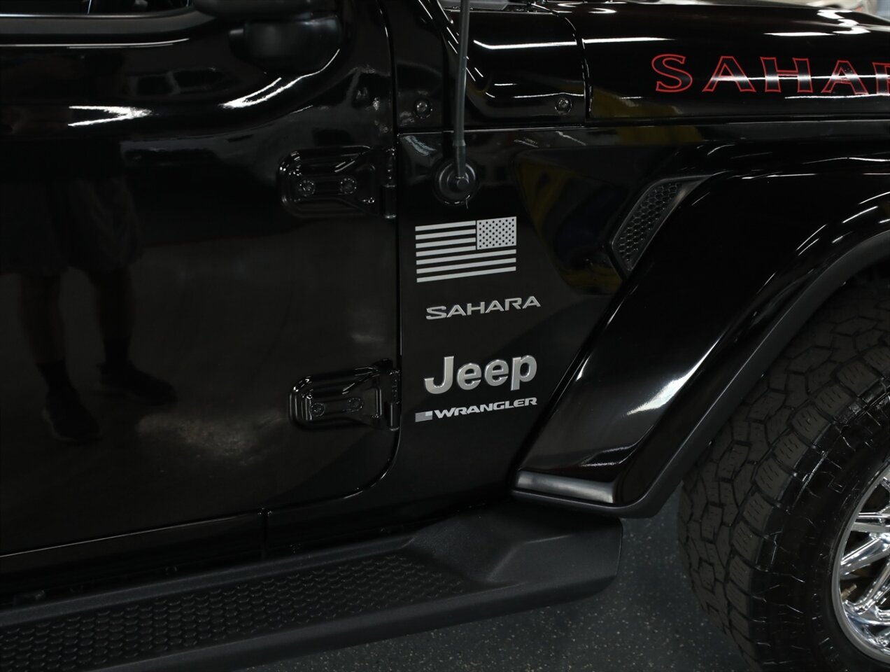 2023 Jeep Wrangler Sahara 4-Door 4x4 - Photo 11 - Addison, IL 60101