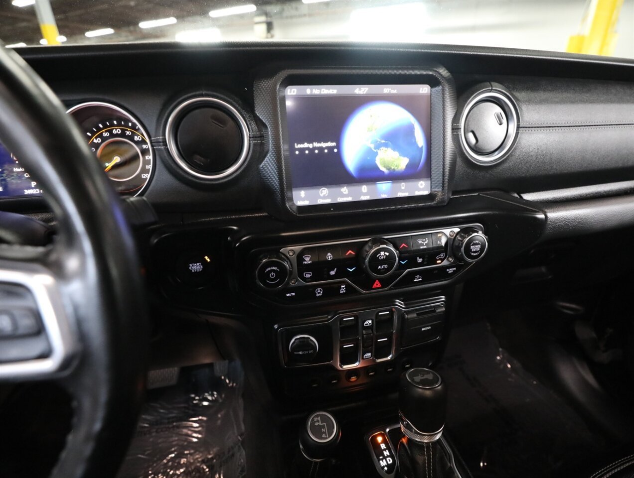 2023 Jeep Wrangler Sahara 4-Door 4x4 - Photo 37 - Addison, IL 60101