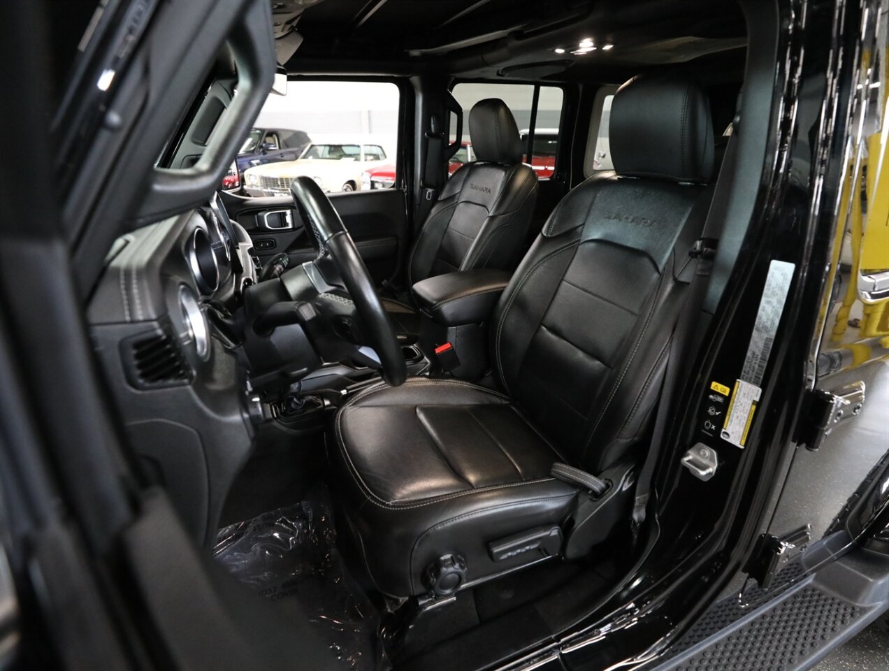 2023 Jeep Wrangler Sahara 4-Door 4x4 - Photo 33 - Addison, IL 60101
