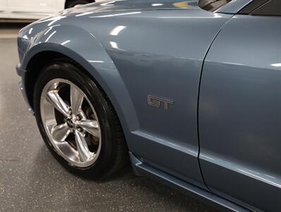 2006 Ford Mustang GT Premium Convertible   - Photo 16 - Addison, IL 60101