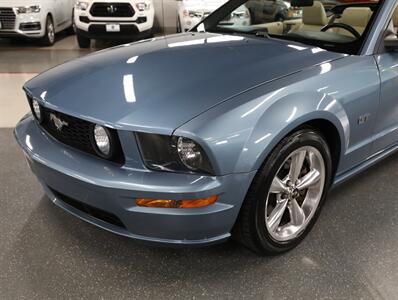 2006 Ford Mustang GT Premium Convertible   - Photo 3 - Addison, IL 60101