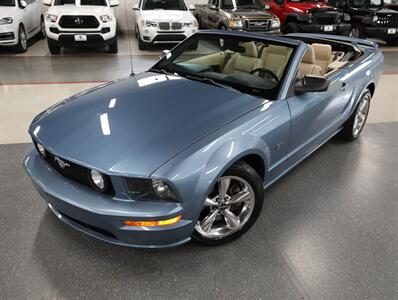 2006 Ford Mustang GT Premium Convertible   - Photo 2 - Addison, IL 60101