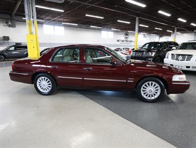 2009 Mercury Grand Marquis LS   - Photo 9 - Addison, IL 60101