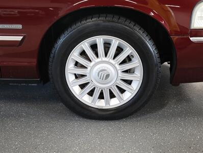 2009 Mercury Grand Marquis LS   - Photo 37 - Addison, IL 60101
