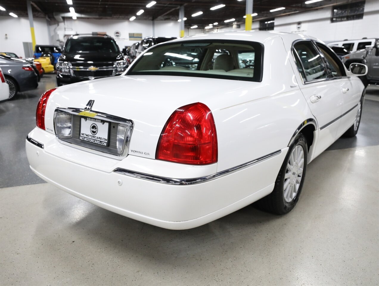 2003 Lincoln Town Car Executive - Photo 9 - Addison, IL 60101