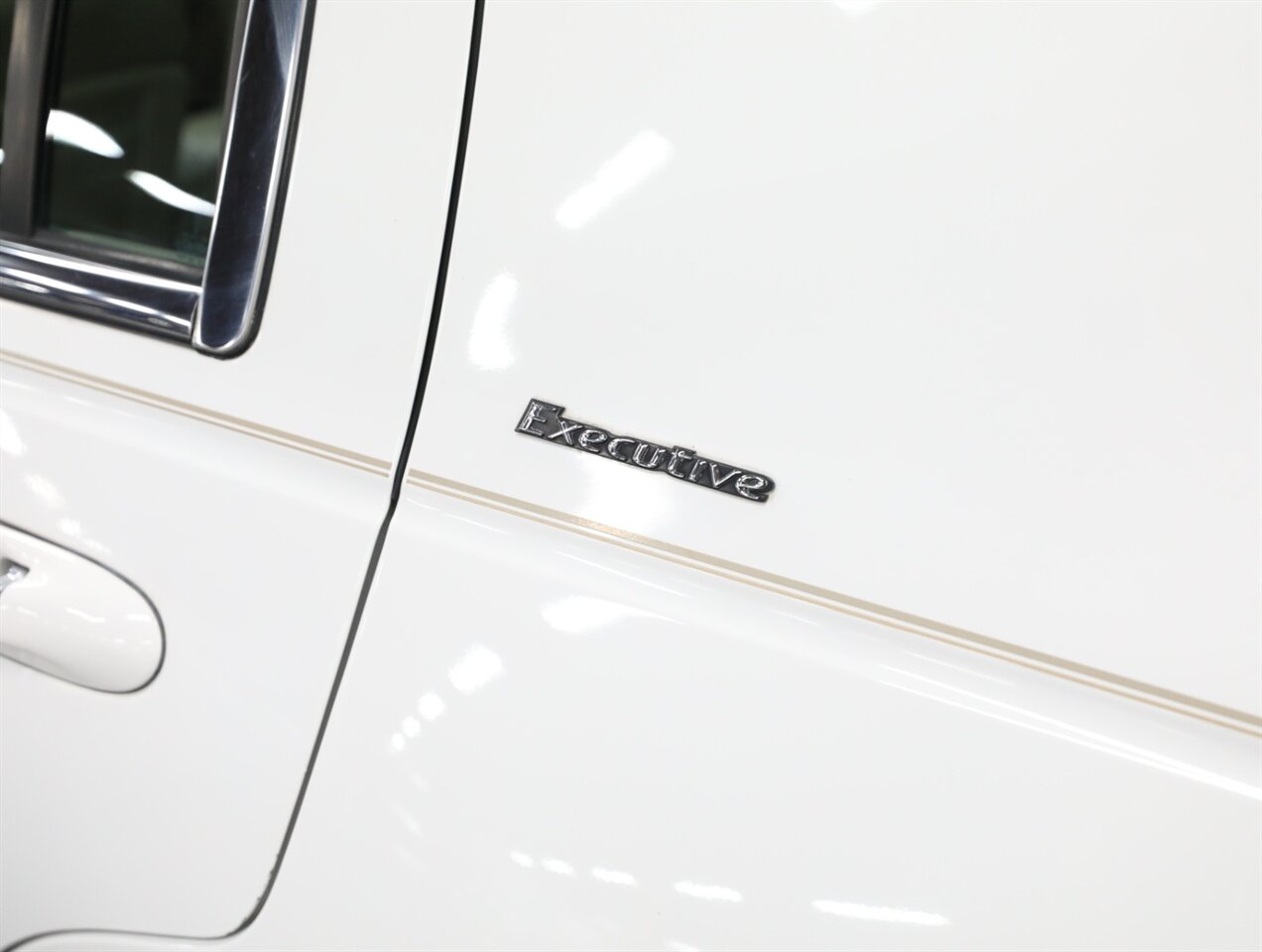 2003 Lincoln Town Car Executive - Photo 13 - Addison, IL 60101