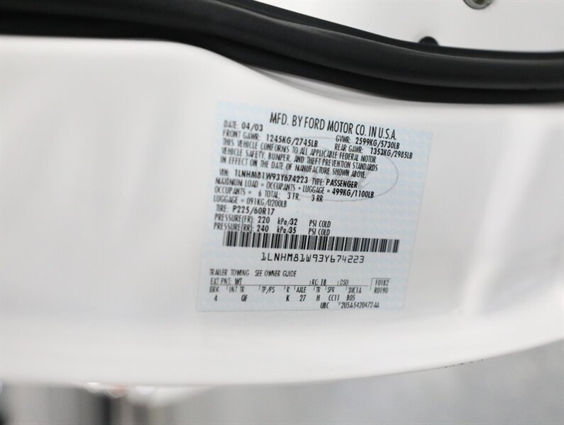 2003 Lincoln Town Car Executive - Photo 32 - Addison, IL 60101