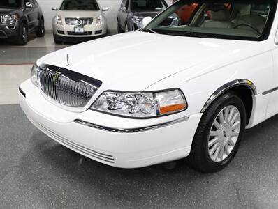 2003 Lincoln Town Car Executive - Photo 3 - Addison, IL 60101