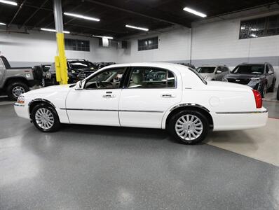 2003 Lincoln Town Car Executive - Photo 14 - Addison, IL 60101