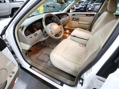 2003 Lincoln Town Car Executive - Photo 27 - Addison, IL 60101
