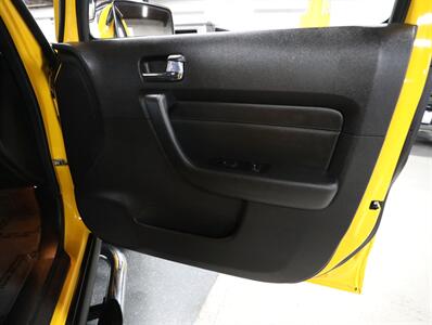 2007 Hummer H3 Luxury 4WD - Photo 16 - Addison, IL 60101