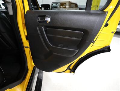 2007 Hummer H3 Luxury 4WD - Photo 19 - Addison, IL 60101