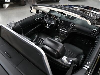 2013 Mercedes-Benz SL 550 Convertible   - Photo 19 - Addison, IL 60101