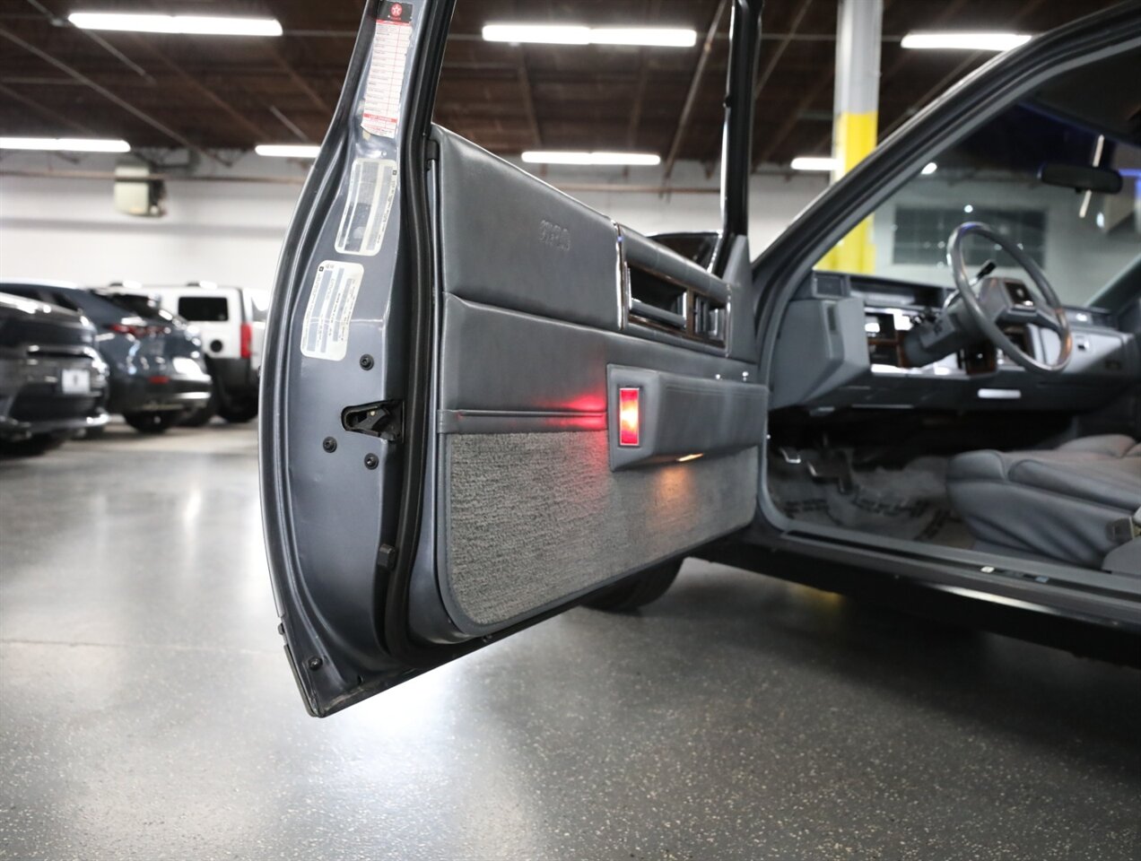 1986 Cadillac DeVille - Photo 33 - Addison, IL 60101