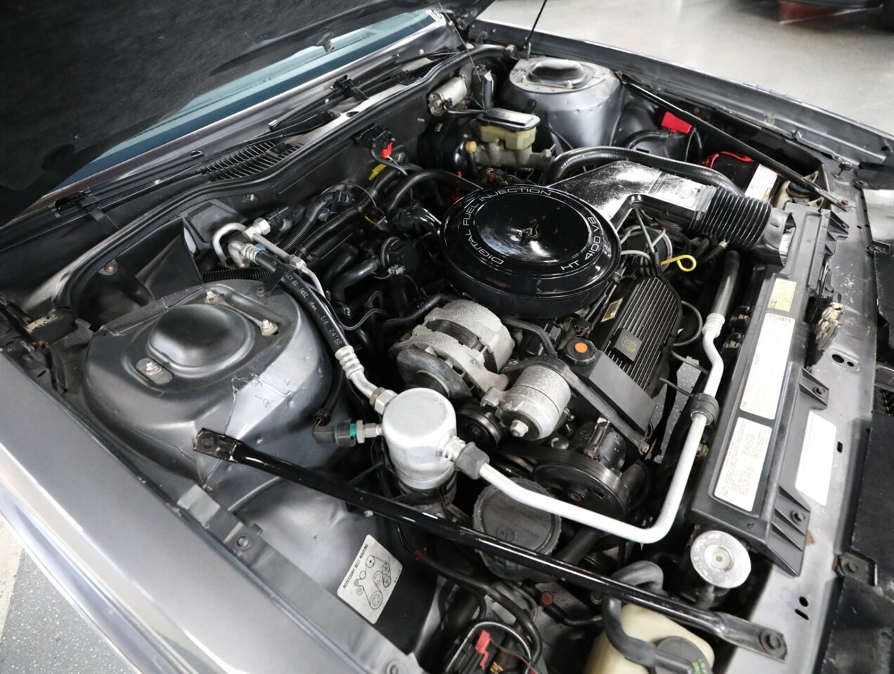 1986 Cadillac DeVille - Photo 56 - Addison, IL 60101