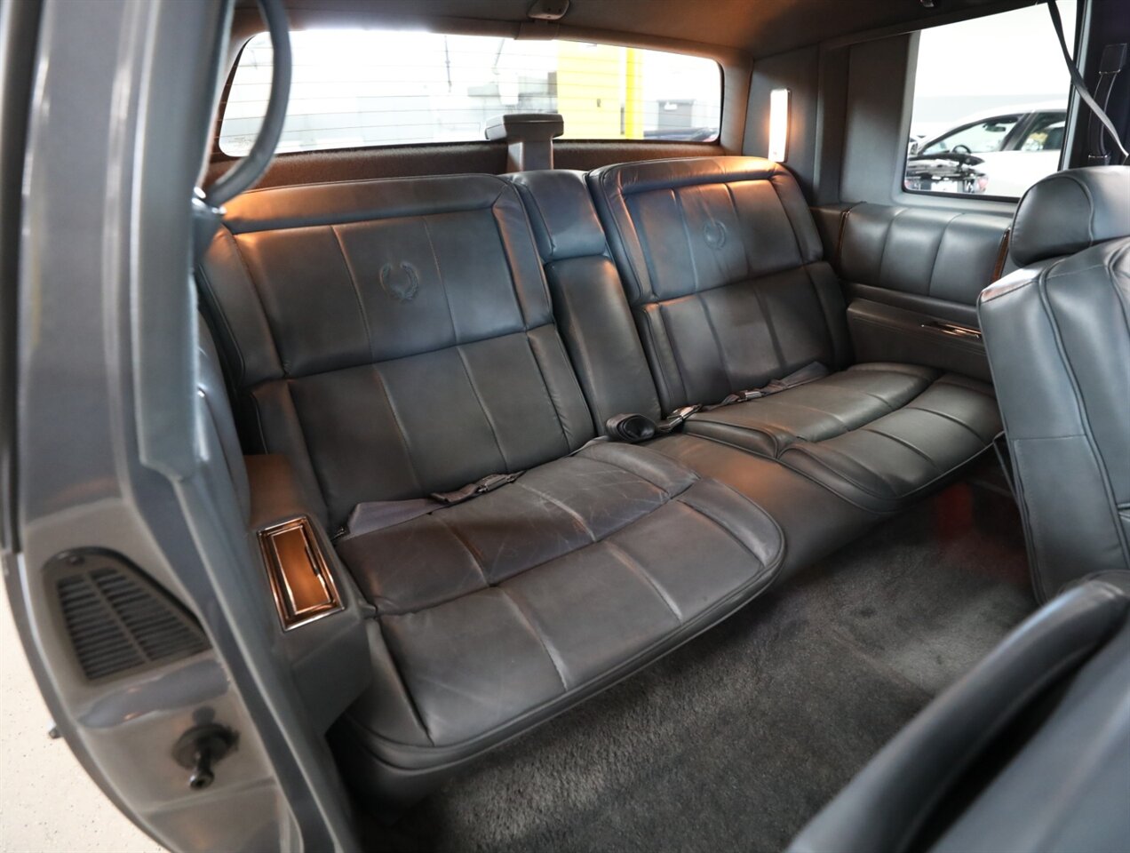 1986 Cadillac DeVille - Photo 28 - Addison, IL 60101