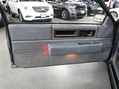 1986 Cadillac DeVille - Photo 32 - Addison, IL 60101