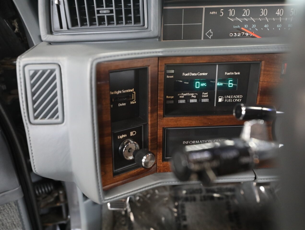 1986 Cadillac DeVille - Photo 44 - Addison, IL 60101