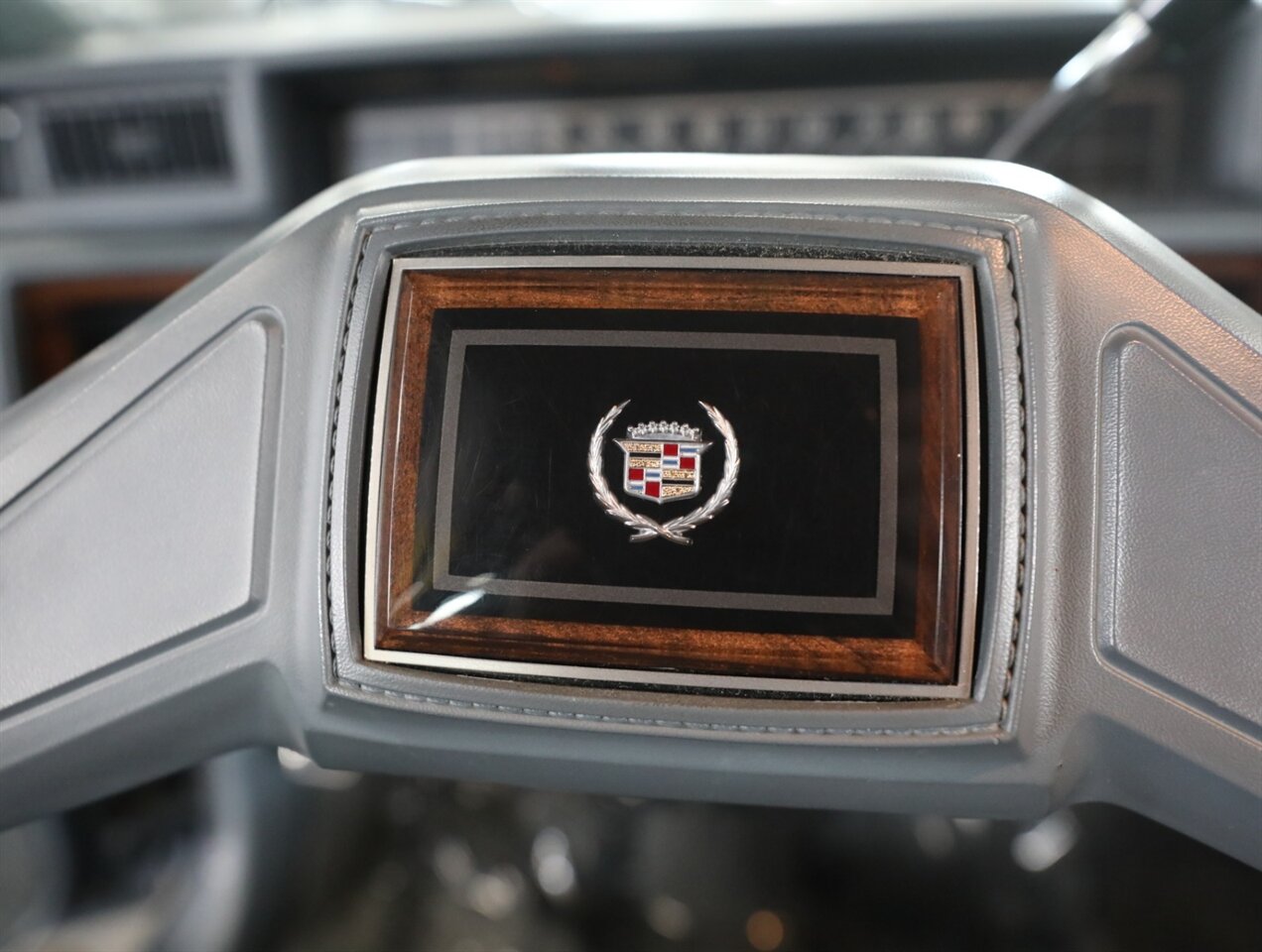 1986 Cadillac DeVille - Photo 45 - Addison, IL 60101