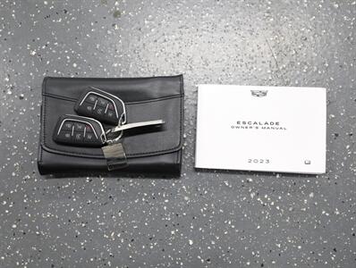 2023 Cadillac Escalade Premium Luxury 4WD   - Photo 58 - Addison, IL 60101