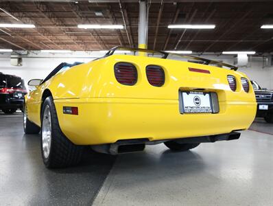 1994 Chevrolet Corvette   - Photo 17 - Addison, IL 60101