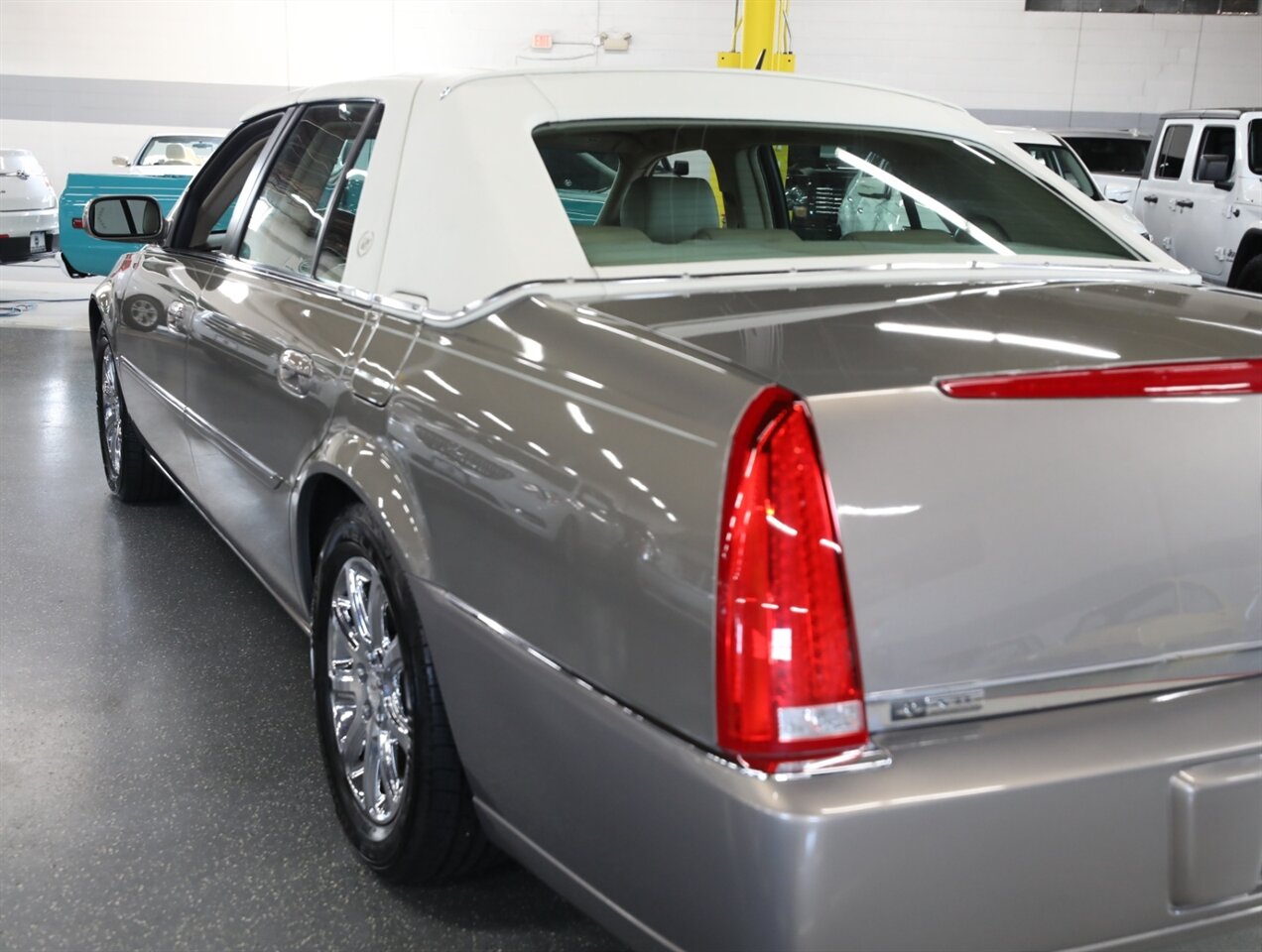 2007 Cadillac DTS Luxury I - Photo 16 - Addison, IL 60101