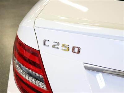 2015 Mercedes-Benz C 250   - Photo 11 - Addison, IL 60101