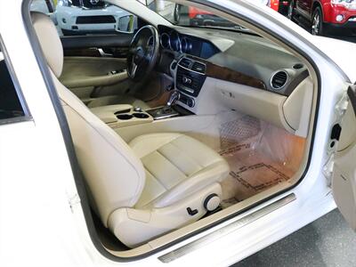 2015 Mercedes-Benz C 250   - Photo 16 - Addison, IL 60101