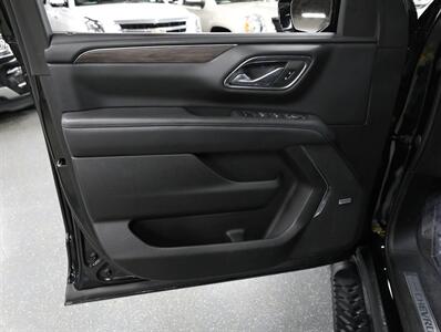 2023 Chevrolet Suburban Z71 4X4   - Photo 31 - Addison, IL 60101