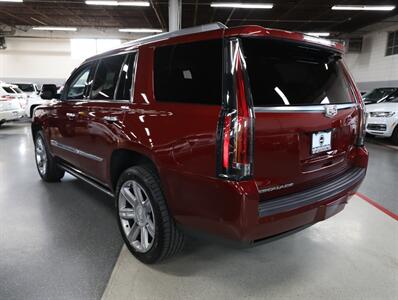 2018 Cadillac Escalade Premium Luxury 4WD   - Photo 12 - Addison, IL 60101
