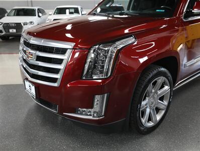2018 Cadillac Escalade Premium Luxury 4WD   - Photo 3 - Addison, IL 60101